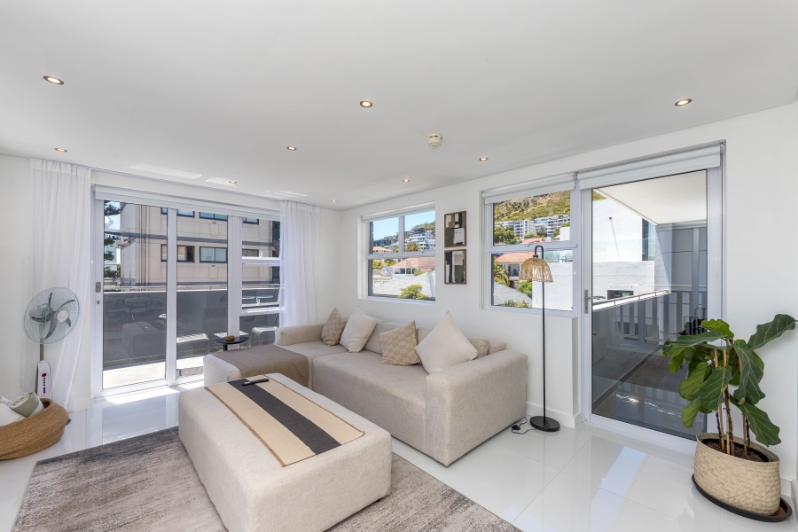 2 Bedroom Property for Sale in Sea Point Western Cape